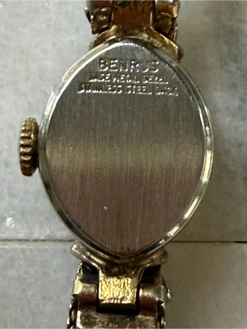Vintage Benrus 21 Jewel Ladies Wristwatch Manual Wind Mesh Band - Running!